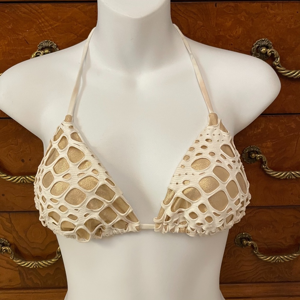 LULI FAMA BIKINI TOP